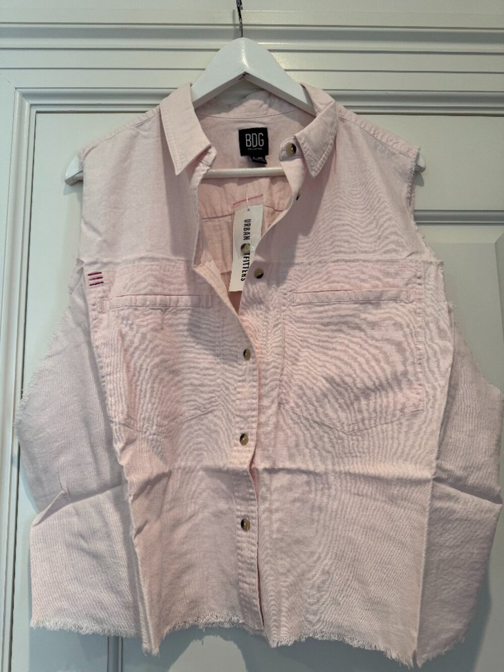 BDG by Urban Outfitters Georgie Sleevless Pink Linen Button Down Crop Size XL